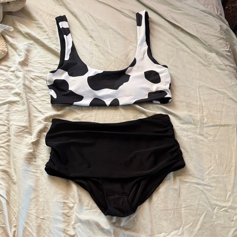 SHEIN Monochrome Cow Print Bikini